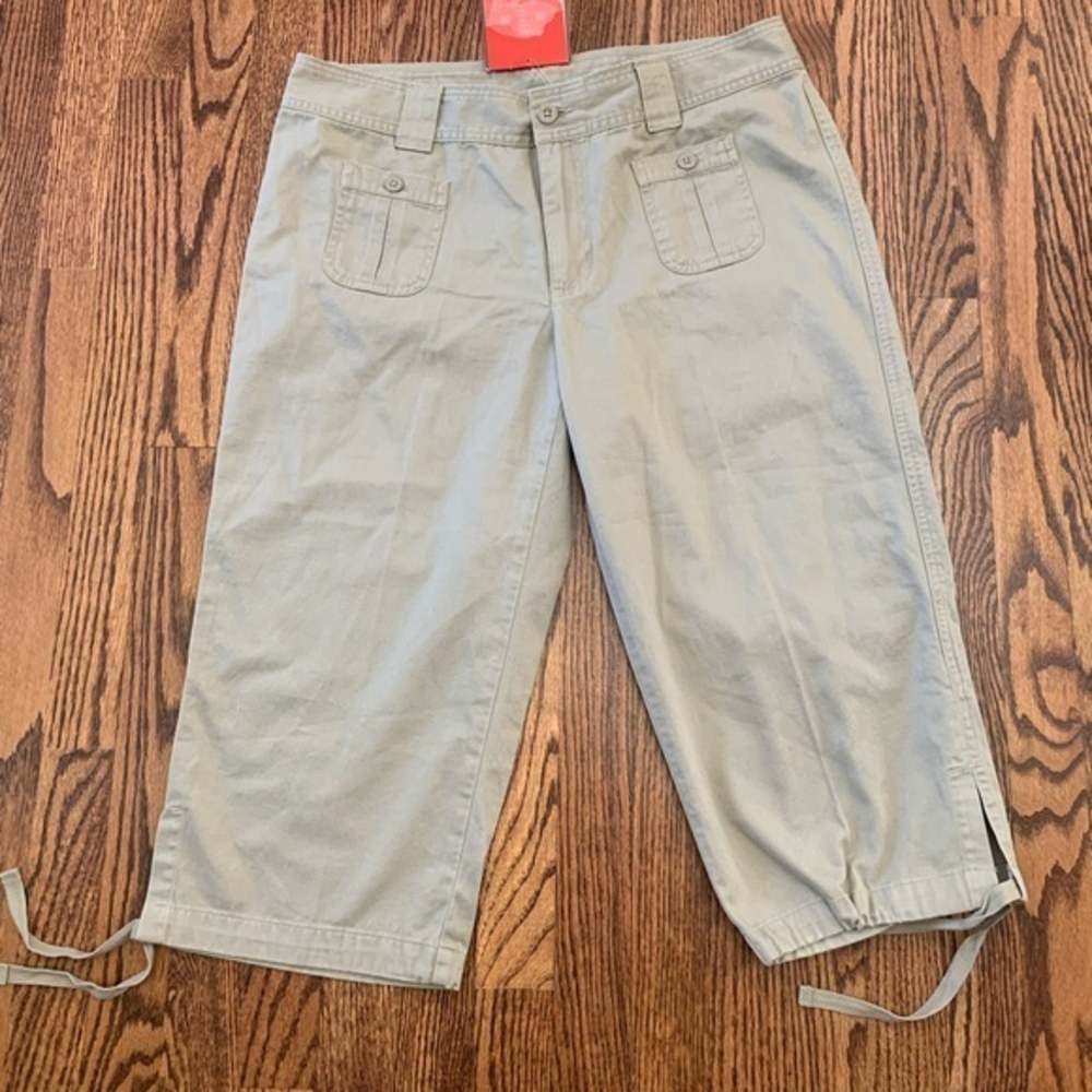 The north face khaki hiking capri crop cotton‎ 14 NWT